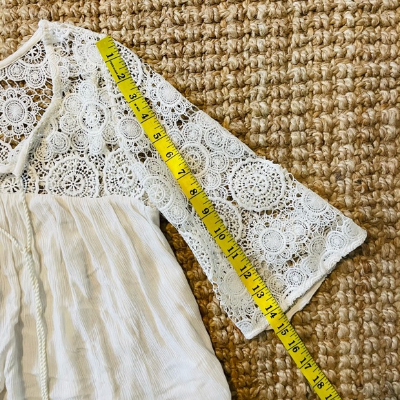 American Eagle M White Lace Boho Top - Picture 10 of 10